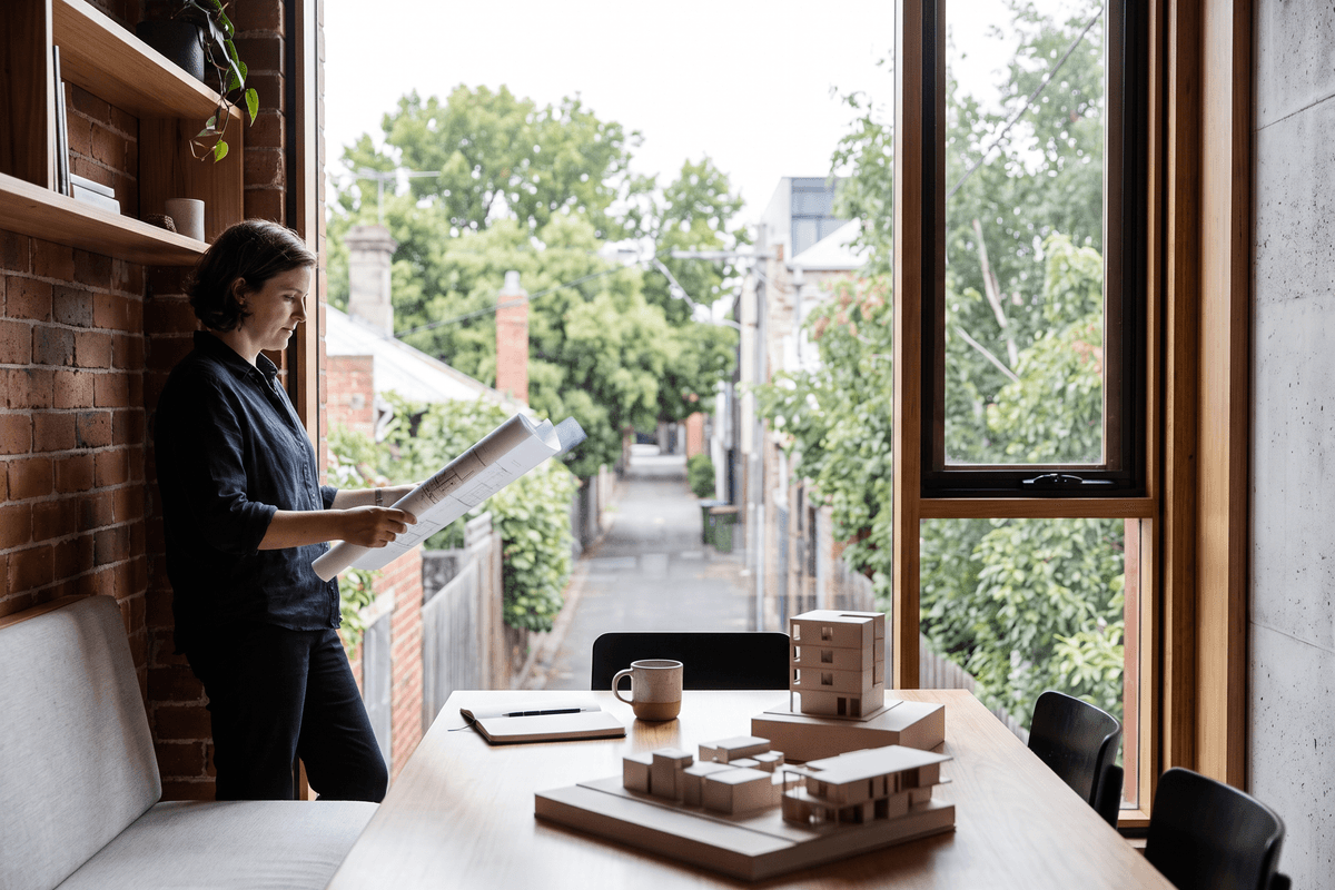 Mastering the Micro-Footprint: What Olaver Architecture’s Award-Winning Fitzroy Terrace Teaches Us About Urban Density